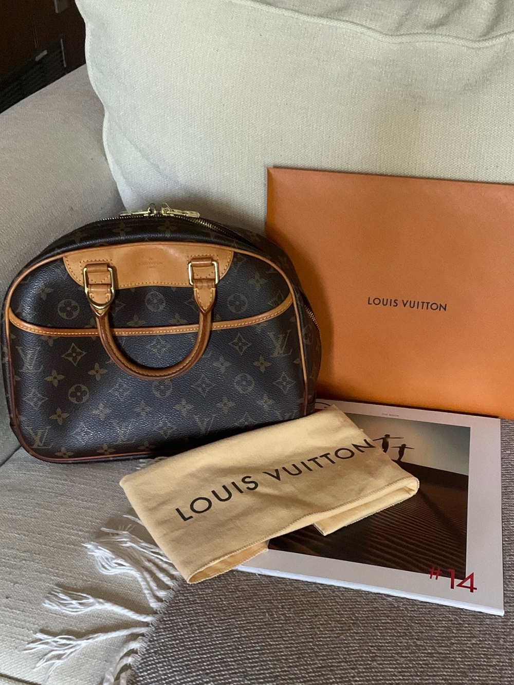 Louis Vuitton Deauville with Dust Bag and Magazine